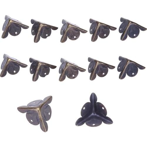 12pcs 3 holes Decorative Iron Antique Jewelry Gift Box Corner Protector Case 2.5x1.8x1.8cm Jewelrybox Decoration DIY Supplies
