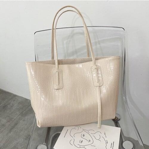 Large-capacity Bag Female 2020 Autumn New Wave Korean Version of The Wild Shoulder Bag Simple Fashion Portable Tote Bag