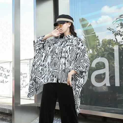 Streetwear Women Loose Print Asymmetry Design Blouse Casual Niche Batwing Sleeve 2020 Autumn Fashion Shirt New