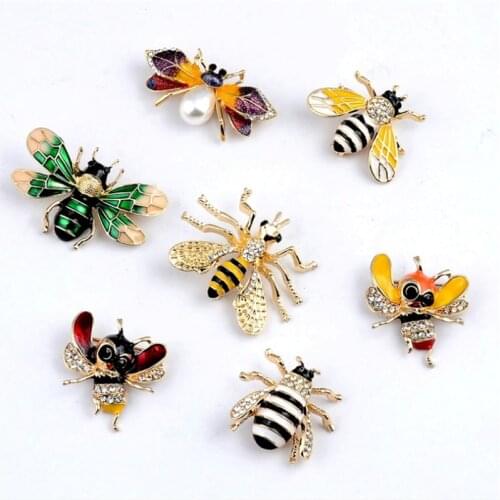 Crystal Bee Brooches for Women Unisex Insect Brooch Pins Metal Cute Small Badges Lapel Pins Dress Coat Accessories Jewelry