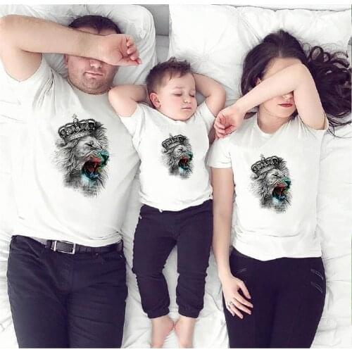 Cartoon Kawaii Family T Shirts Simba King Lion Printed Graphic Tees For Mother Father Daughter Son Family Look T-shirts Tee Tops