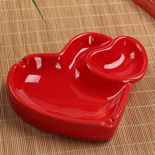 Personality Double Heart Shaped Ceramic Ashtray Multi-Function Lovely Cigarette Accessories Home Theme Decoration Creative Craft
