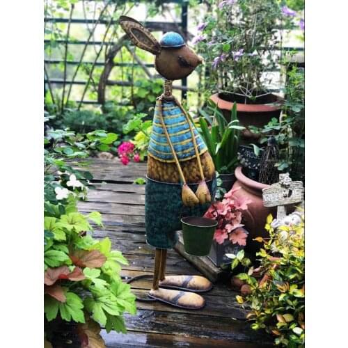 Outdoor Garden Decoration Wrought Iron Bunny Couple Statue Crafts Vintage Old Gardening Courtyard Animal Sculpture Ornaments Art