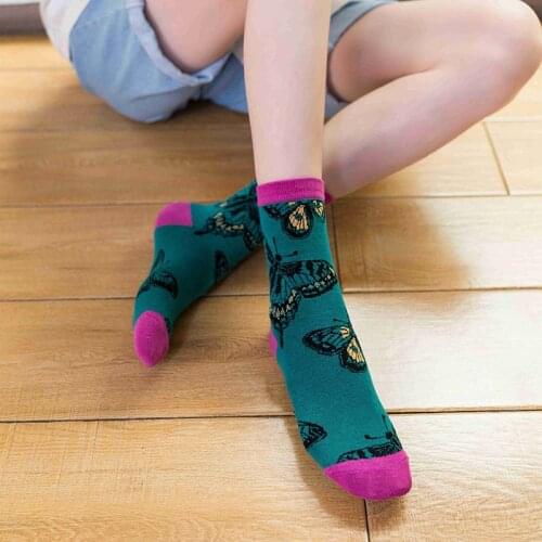 Autumn and winter fashion new street sports socks cartoon animal ladies socks European and American fashion cotton ladies socks