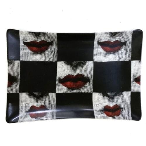 Red Lip Smile Style Ceramic Storage Tray Jewelry Display Plate Dessert Fruit Cake Tray Home Decoration Organizer