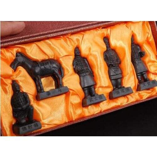 Sets Terra Cotta Warriors Horses with Weapons Ge Office Studio Setting up Tourist Souvenirs Wind Resin decoration 5PC SET crafts