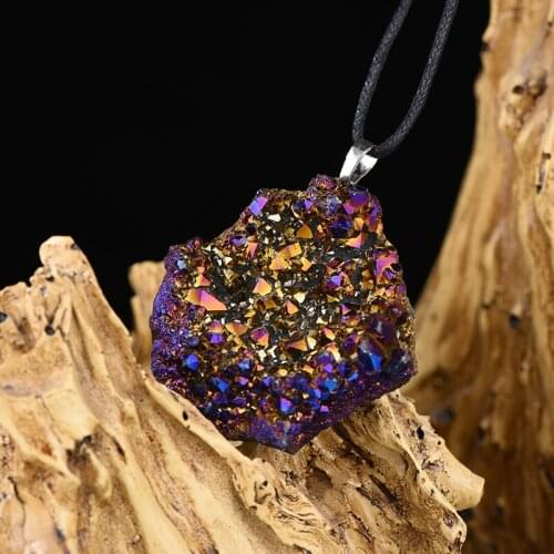 1pcs Irregular Natural Reiki Healing Chakra Stone Druzy Natural Quartz Geode Crystal Geode Slice Necklace Pendant