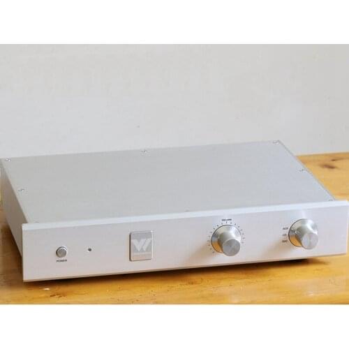 MBL line HiFi level pre-stage C7, signal to noise ratio: 116dB, impedance: 100Ω, AP measured: 0-100K straight