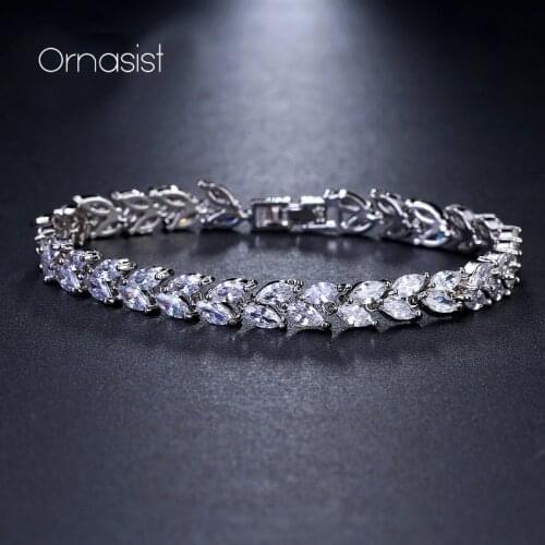Shiny White Leaf Shape Zircon Bracelet 2020 New Charm Elegant Ladies Four-Color Jewelry Bracelet Birthday Party Wedding Gift