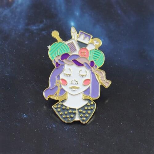 Craft Queen Brooch Tape Measure Scissors Needle Pen Yarn Ball Girl Enamel Pin Denim Knit Funny Badge Maker Mother Personal Gifts