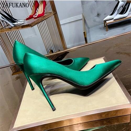 Black Silk Satin Banquet Dress High Heels Womens Thin Heels Sexy Pumps for Nightclub 2020 New Design Nude Bride Wedding Shoes
