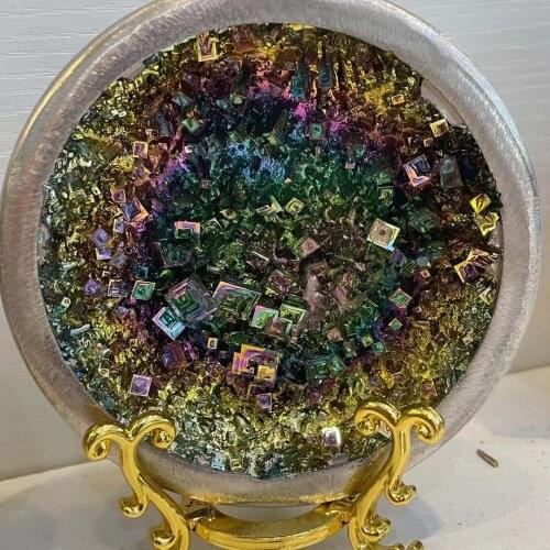 A natural and beautiful bismuth ore bismuth hole half as furniture decoration