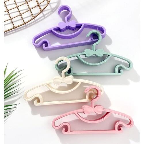 Junejour Plastic Clothes Hangers