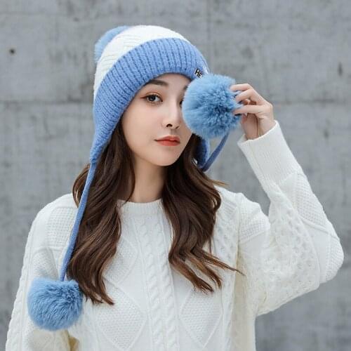 Autumn Winter Pompom Beanies Hat Women Knitted Wool Skullies Casual Womens Cap Real Raccoon Fur Pompom Hats