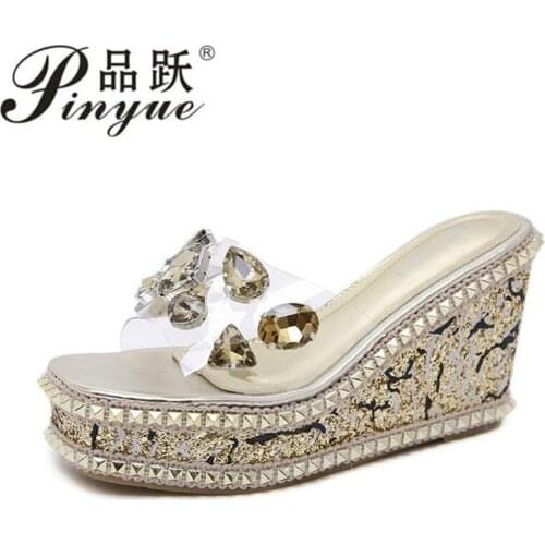 Luxury Women Slippers Rhinestone Platform Wedges Heel Rivet Peep Toe SummerFashion Slides Casual Ladies Shoes Zapatos De Mujer