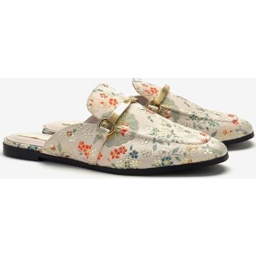 2021 Summer Slippers Women Flat Bottomed Baotou Sandals Metal Embroidery Flower Muller Shoes Lazy Flats Slipper Flip Flops Slide