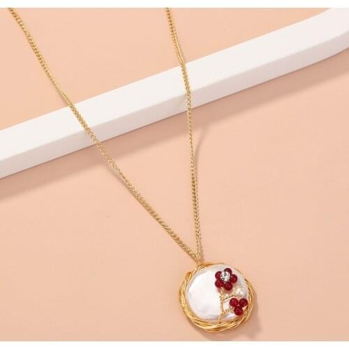 Minar Vintage Natural Stone Shell Pendant Necklace for Women Gold Color Thin Chain Rhinestone Red Flowers Chokers Necklaces Gift