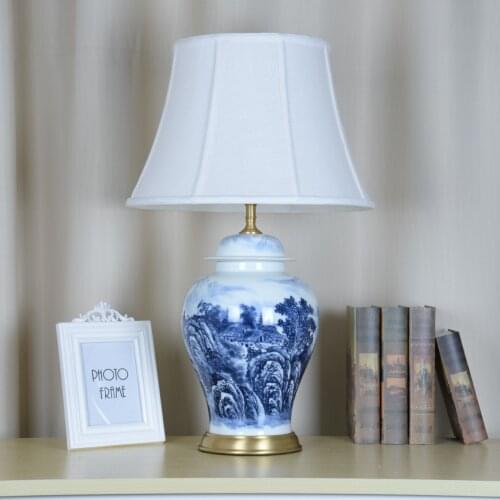 New Chinese Creative Ceramic Table Lamp Wholesale Decoration Hotel Bedside blue and white porcelain table lamp