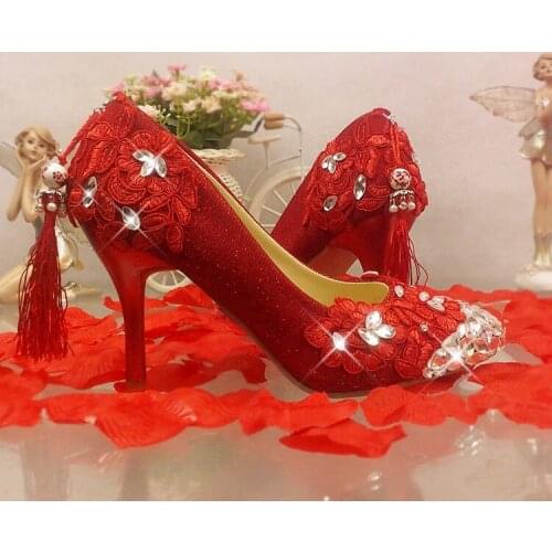 Red Lace Appliques Flower Wedding Shoes Pointed Toe Slip-on Shallow Women Pumps for Bridesmaid Bridal Recpetion Banquet