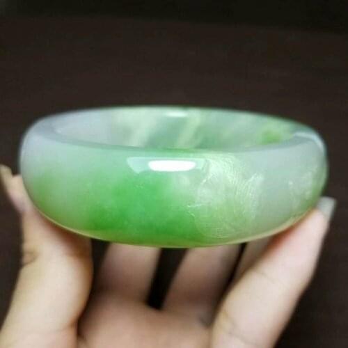 H33#Qinghai material and Tian Yubing bottom green and white jade carved bracelet