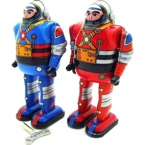 Vintage Children Toys Tin Robots Wind up Toys Home Collection Retro Craft Space man Robot tin toy