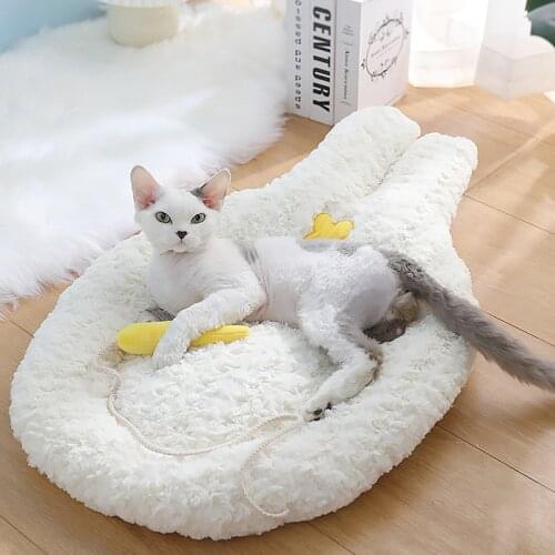 MADDEN Soft Fleece Dog Bed Mat Cute White Rabbit Shape Couch for Dogs Winter Warm Cat Sleep Mat Luxury Pet Sofa Blanket Kennel