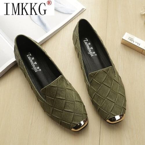 2021 Fashion Ladys weaving Glitter Flats Pointed toe Plus size Loafers Women 34-43 2021 New arrivals Breathable Slip-ons