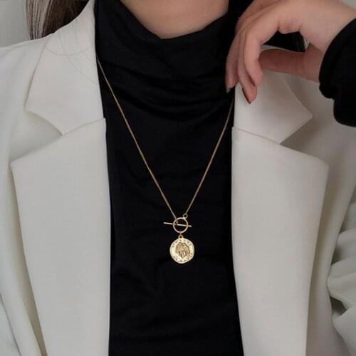 Fashion Metal Head Coin Pendant Necklaces for Women Collarbone Short Chains Choker Necklace Jewelry Accessories Collares Gift