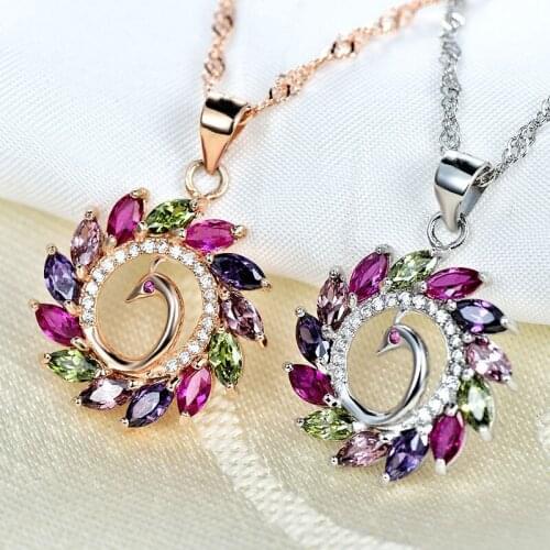 Fashion Personality Colorful Gem Peacock Pendant Silver Plated Rose Gold Animal Pendant Charm Ladies Party Jewelry Accessories