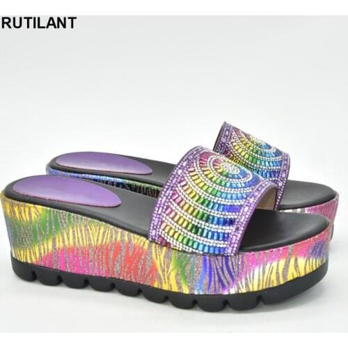 2021 Wedge Slippers Women Comfortable Platform Italian Design Outdoor Women Slippers Female 6cm High Heels Shoes with Rhinestone