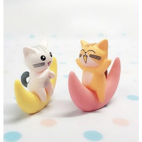 2Pcs Cartoon Cats Moon Models Plastic Figures Childrens Toys Cute Animals Mini Cat Kids Toy Home Car Decor DIY Birthday Gift