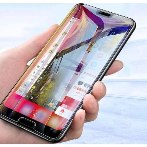 Meakar Protective Glass On The Phone