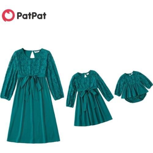 PatPat Solid Green Lace Splicing Long Sleeve Dress for Mom and Me