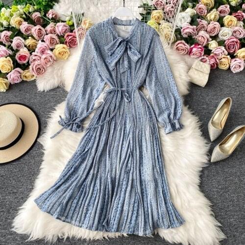 In early spring 2021, the new temperamental shredded chiffon dress womens retro mid-length pleated dress womens dress