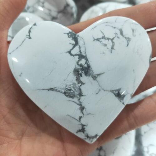 1pcs 100-200g Beautiful Natural White Turquoise Heart Shaped Crystal Heart Gift Healing Crystal Natural Quartz Crystals