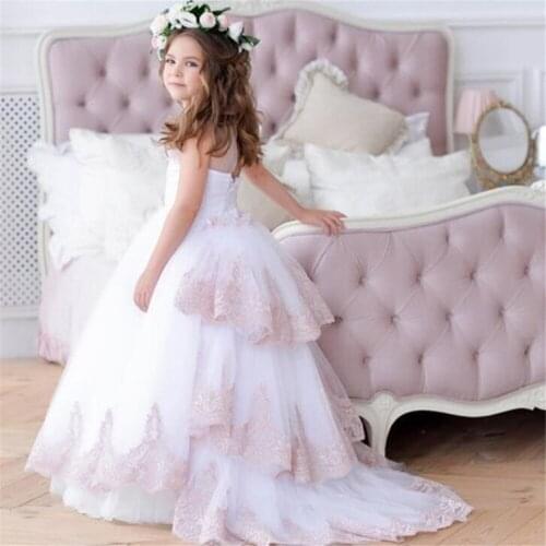 Luxurious Flower Girl Dresses Lace Cascading Applique Ball Gown Girls Pageant Gown Fluffy Tulle Girls Holy Communion Dresses
