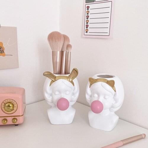 Cute girl Cosmetic brush storage bucket Eye shadow brush eyebrow pencil Desktop storage tube Cat ears Rabbit ears Makeup box