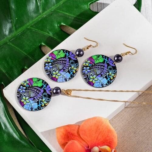 Hawaiian Jewelry Set Hot Sale Color Round Plumeria Flower Trendy Acrylic Earrings and Necklace Wholesale Hot Selling for Women