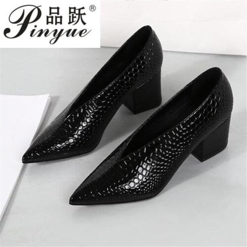 Sexy Pointed Toe V Mouth Stilettos Single Shoes Small Thick withi High Heel Shoes Women Snake Patent Leather Pumps Women Shoes