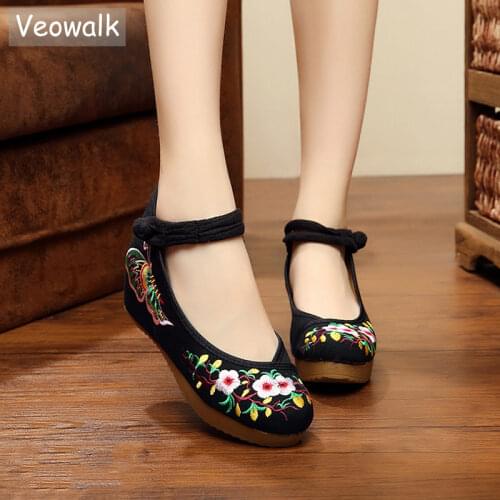 Veowalk Handmade Chinese Women Canvas Flat Platforms Shoes Vintage Flower Embroidered Cotton Comfortable Shoes For Woman