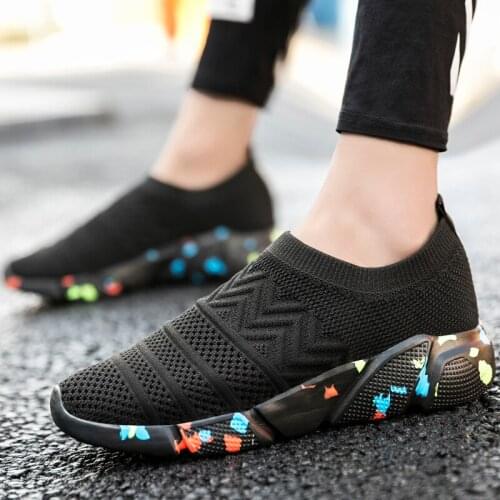 Fashion Men Shoes Leisure Summer Super Light Breathable Woven Mesh Shoes Star Black Casual Shoes Men Sneakers Soft Mens Trainers
