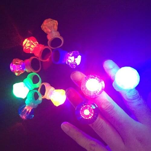 Glowing Rings Flash Simulation Diamond Gemstone Rings Childrens Toys Finger Lights Wedding Bar Party Supplies Glow In The Dark