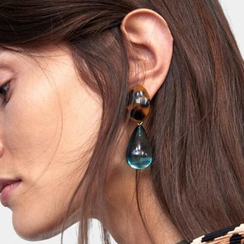 LEADERBEADS 2019 Fashion Acrylic Water Drop Earrings for Wedding Gift Jewelry Womens Transparent Small Dangle Earrings