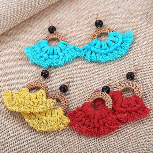 Dvacaman Boho Fan Tassel Fringed Earrings for Women Rattan Knit Wooden Drop Earrings Large Hanging Earrings Jewelry Dropshipping