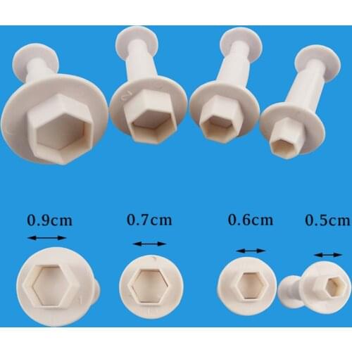 4Pcs/Set Cookie Cutter Fondant Biscuit Mold Plunger Sugarcraft Cake tools Decorating Christmas Cake Decorating Tools