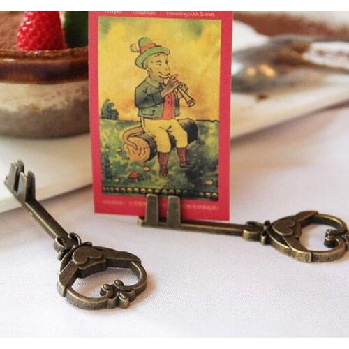 500pcs Vintage Key Shape Place Card Holder Number Name Table Picture Photo Clip Card Stand Wedding Party Reception ZA4557