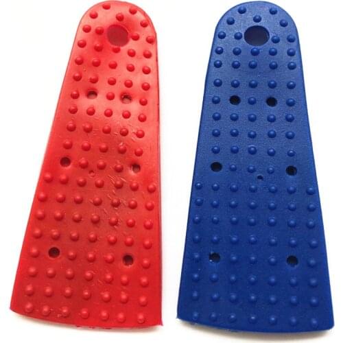 Sabre guard insulation sleeve, insulation sleeve for sabre guard, fencing products and equipments