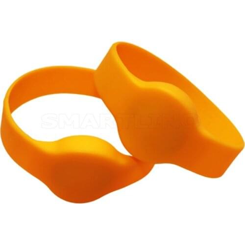 50pcs/lot Long Range 860-960MHz Passive UHF RFID Tag Waterproof RFID Silicone Wristband with Alien H3 Chips for Access Control