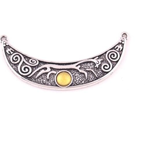Antique Silver Goddess Chalk Horse of Uffington Charrm Moonstone Viking Nordic Style Religious Talisman Jewelry Pendant