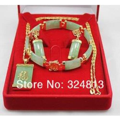 NEW Womens Fashion - beautiful natural green pendants , bracelets, earrings A2656